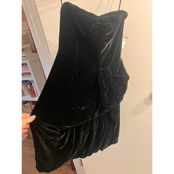 Marc by Marc Jacobs Black Velvet Strapless Mini Dress with Built in Bra - 4 - Picture 12 of 12